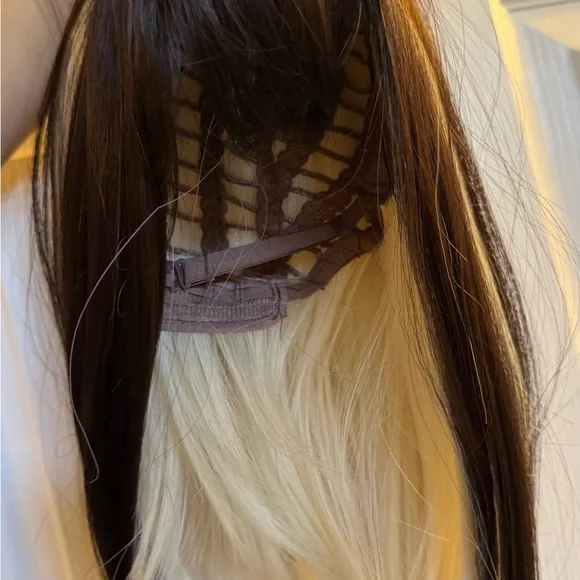 Dark brown with very blond wig - Picture 4 of 4